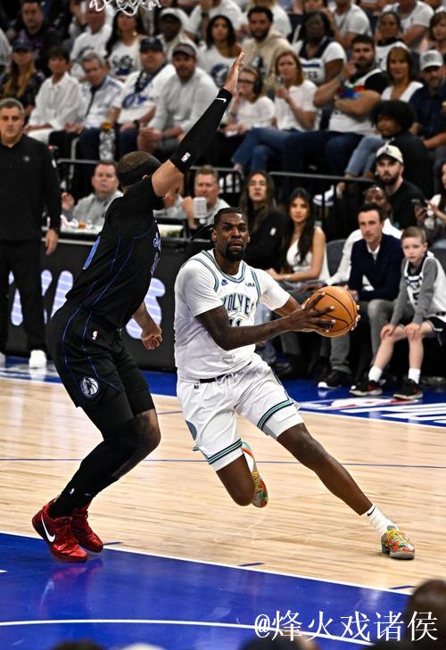 里德33+7 森林狼客场35分狂胜公牛